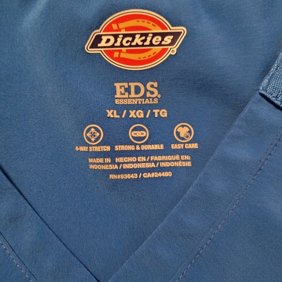 Scrub set. - Picture 2 of 3